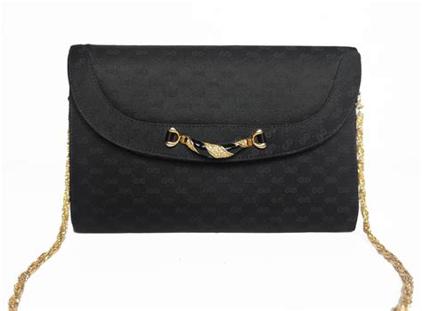 borsa gucci rossa con catena dorata|GUCCI Horsebit Chain .